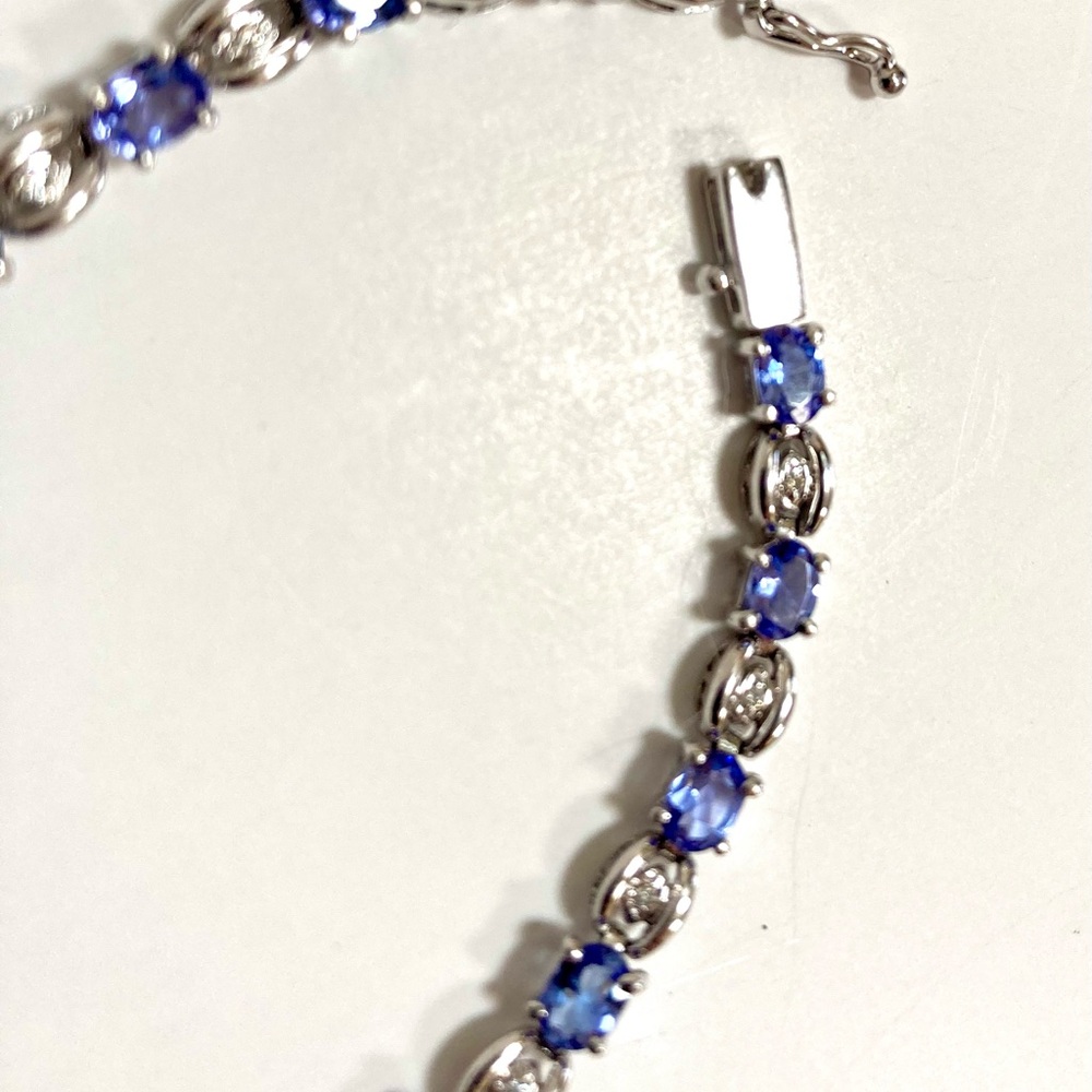 Elegant 14k White Gold Tanzanite & Diamond 7” Tennis Bracelet - Like NEW - Picture 6 of 6